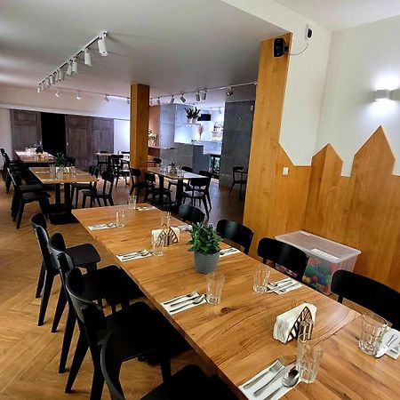 Hotel & Restauracja Wroblewscy Karniewo Ngoại thất bức ảnh